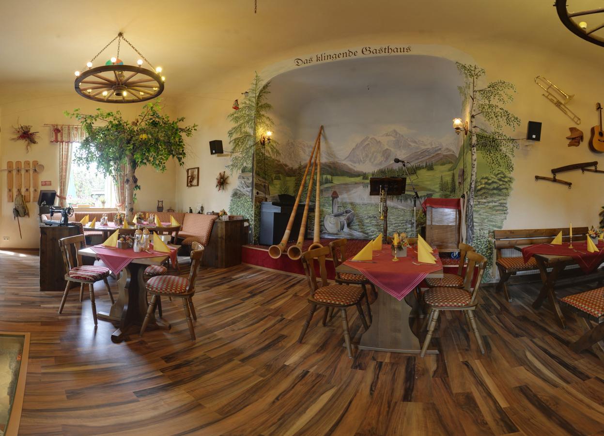 Hotel Alpenhof Markneukirchen Esterno foto