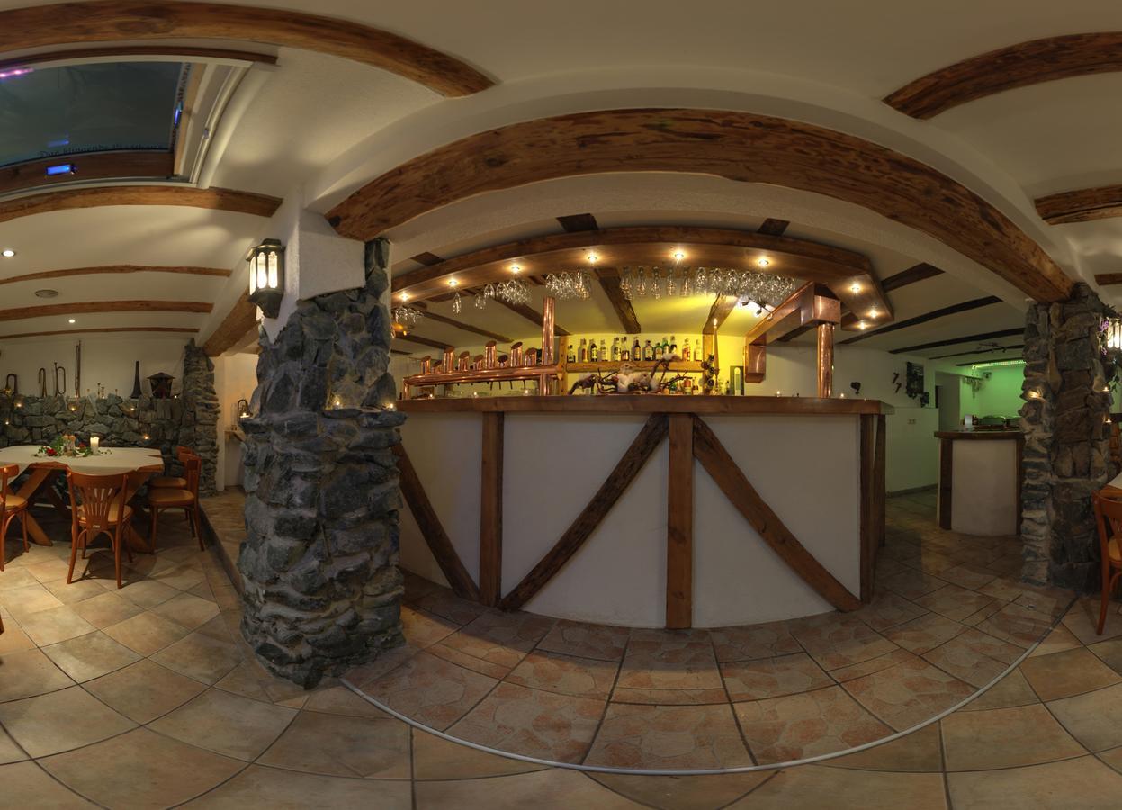 Hotel Alpenhof Markneukirchen Esterno foto