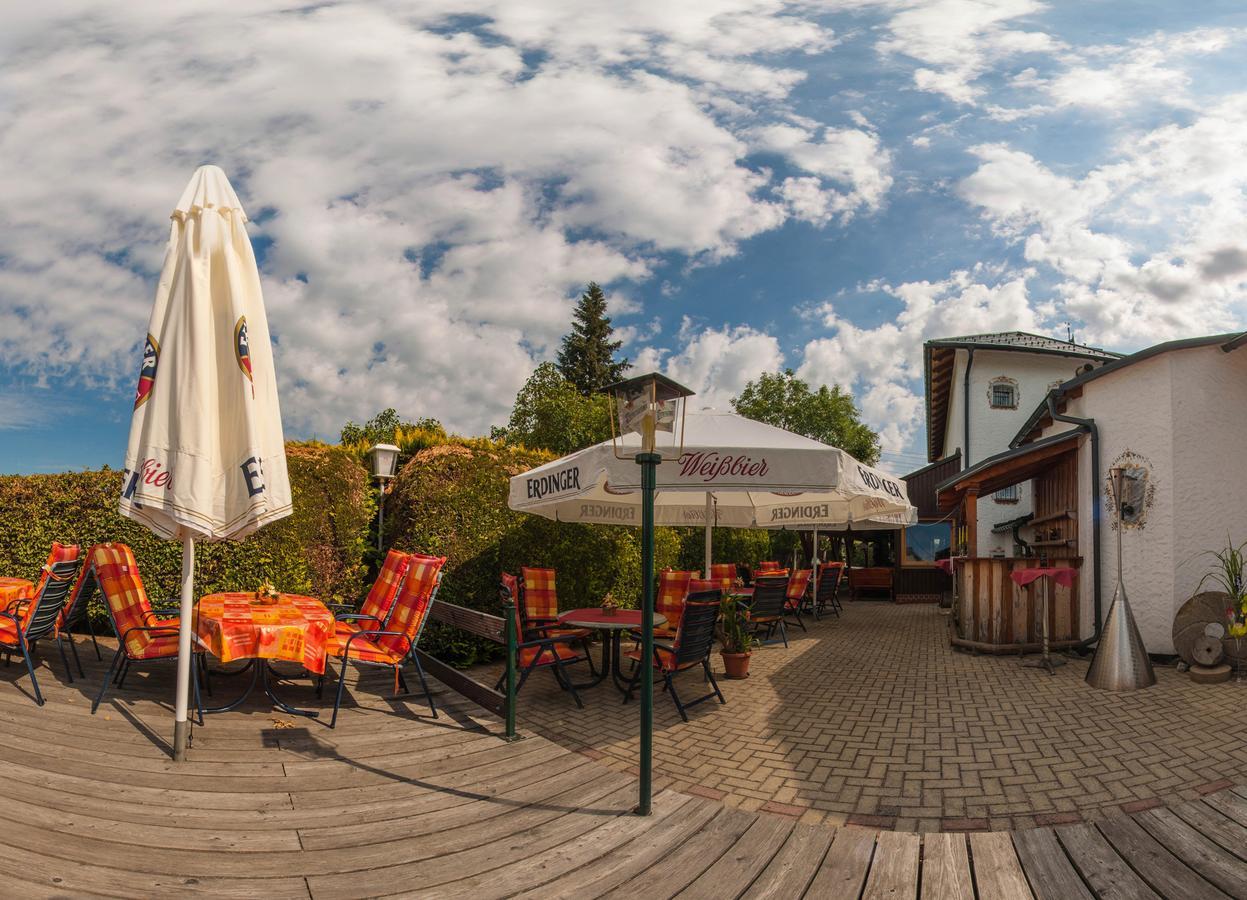 Hotel Alpenhof Markneukirchen Esterno foto
