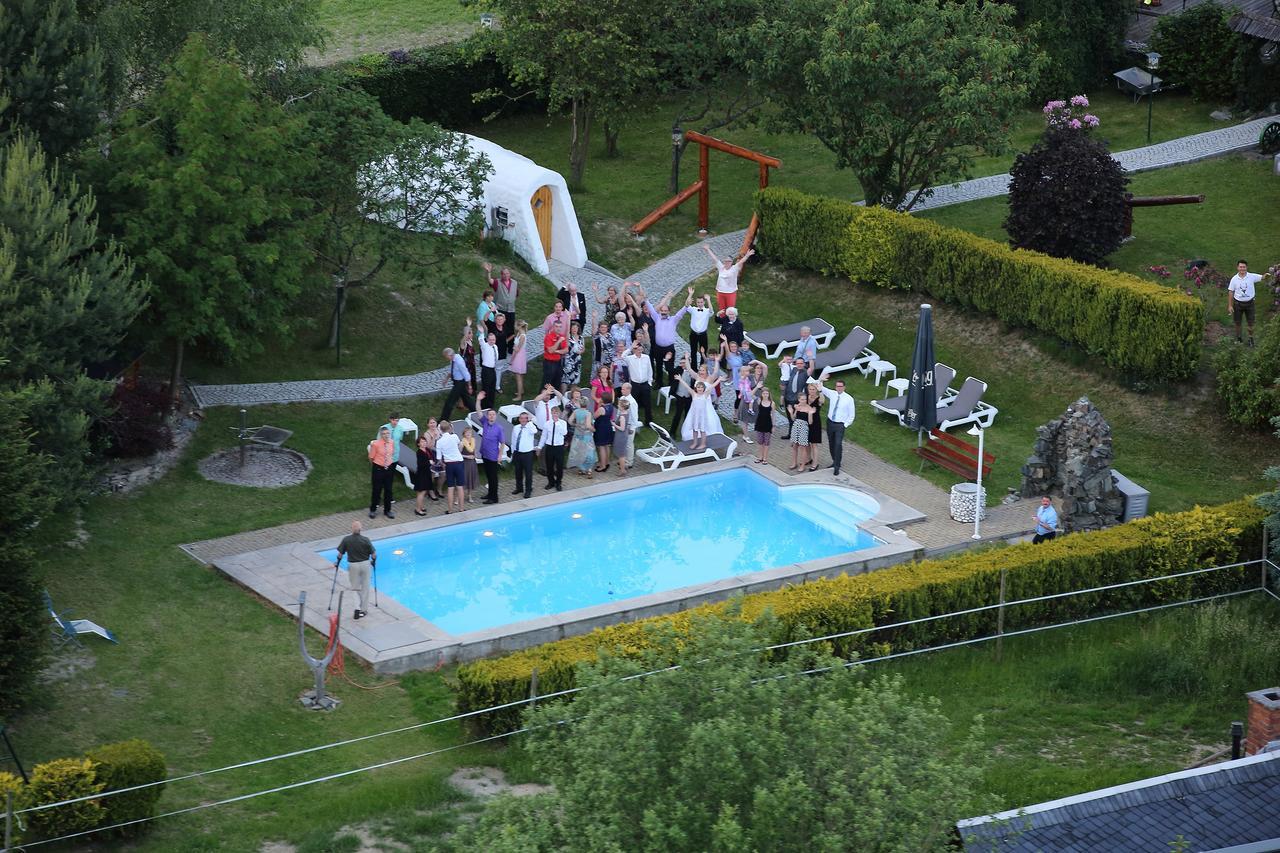 Hotel Alpenhof Markneukirchen Esterno foto